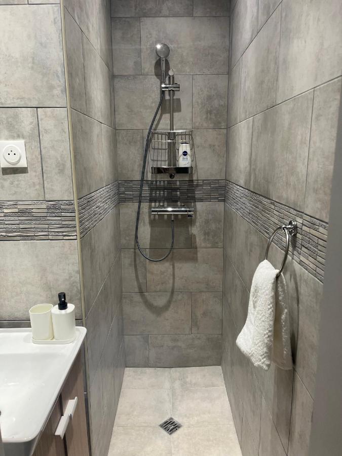 Cosy Appartement Nid De Reve Обервилье Экстерьер фото
