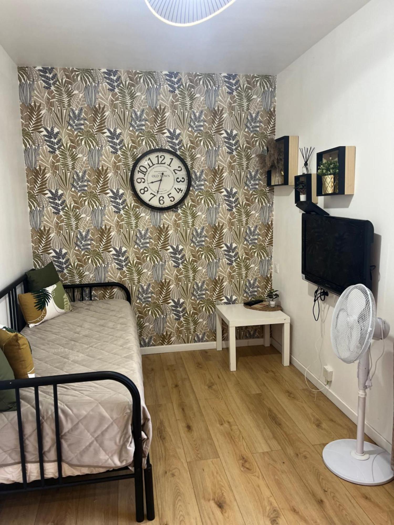 Cosy Appartement Nid De Reve Обервилье Экстерьер фото